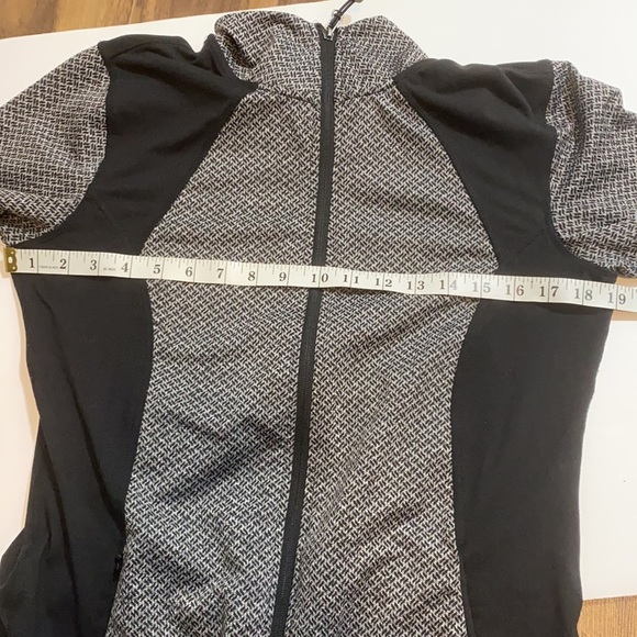 💰Betsey Johnson grey and black zip cardigan - Picture 6 of 6